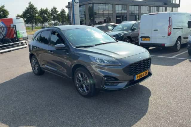 Ford Kuga (2021) thumbnail 5