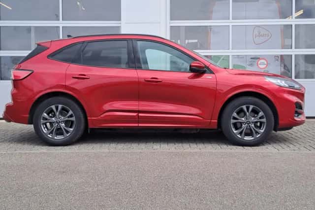 Ford Kuga (2022) thumbnail 5