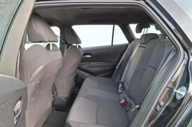Toyota Corolla (2021) thumbnail 3