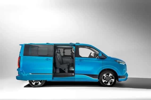 Ford E-Transit Custom (2025) thumbnail 4