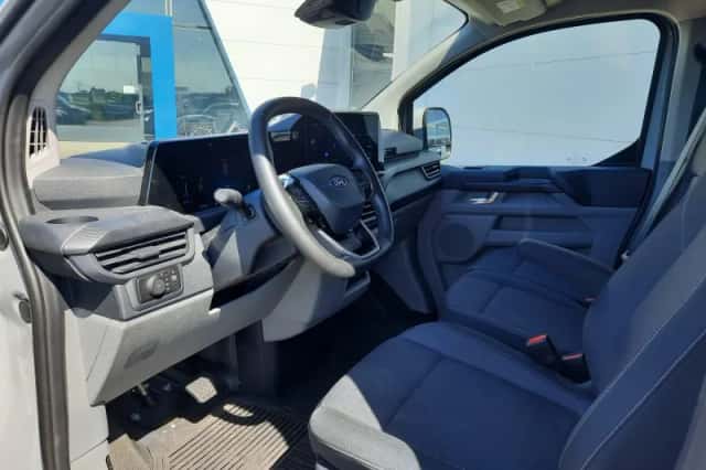 Ford Transit Custom (2024) thumbnail 2