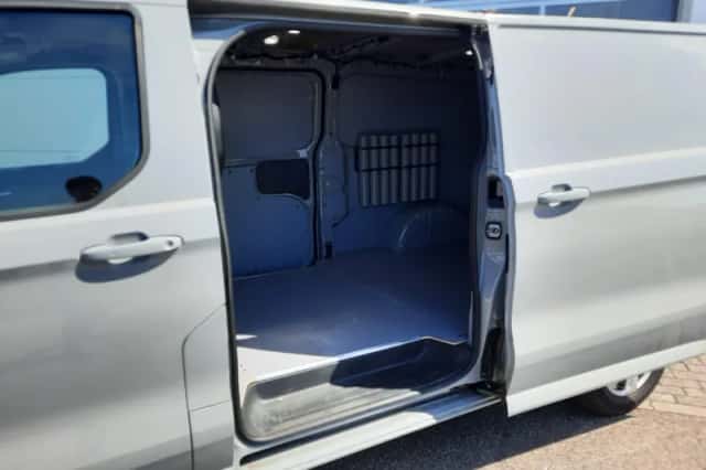 Ford Transit Custom (2024) thumbnail 5