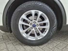 Ford Kuga thumbnail 5