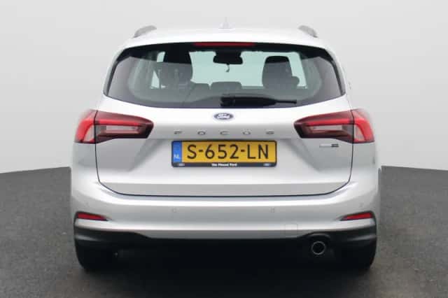 Ford Focus (2023) thumbnail 5