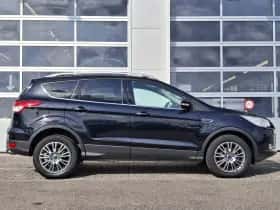 Ford Kuga thumbnail 3