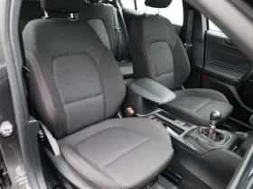 Ford Focus thumbnail 33