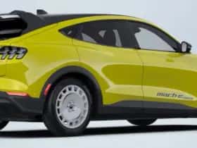 Ford Mustang Mach-E thumbnail 4
