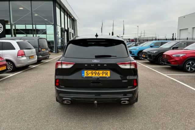 Ford Kuga (2023) thumbnail 3