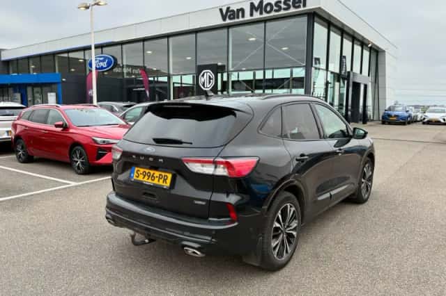 Ford Kuga (2023) thumbnail 4
