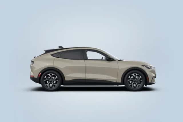 Ford Mustang Mach-E (2026) thumbnail 3