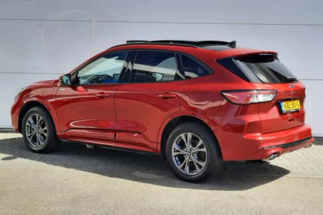Ford Kuga (2022) thumbnail 3