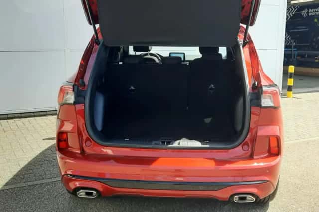 Ford Kuga (2022) thumbnail 6