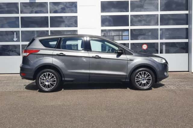 Ford Kuga (2013) thumbnail 5