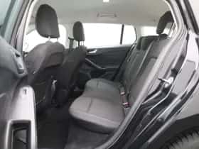Ford Focus thumbnail 12