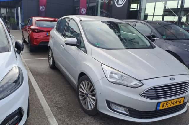 Ford C-Max (2016) thumbnail 5