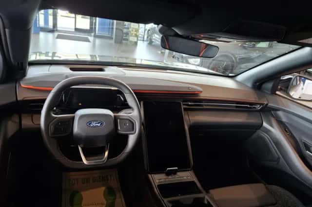 Ford Explorer (2026) thumbnail 18
