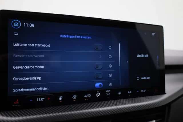 Ford Kuga (2025) thumbnail 32