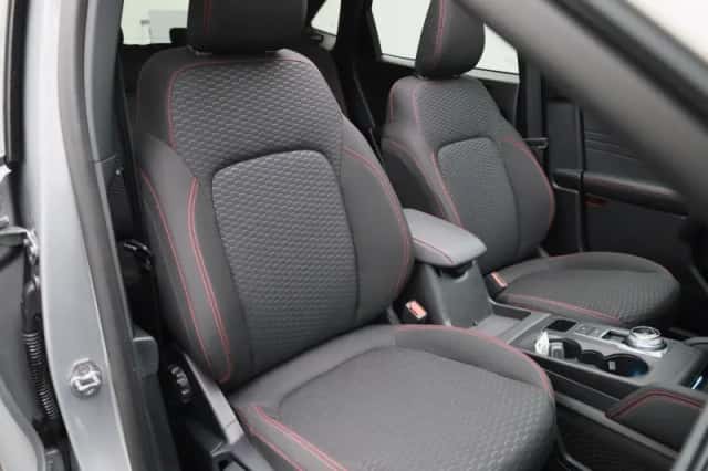 Ford Kuga (2025) thumbnail 43