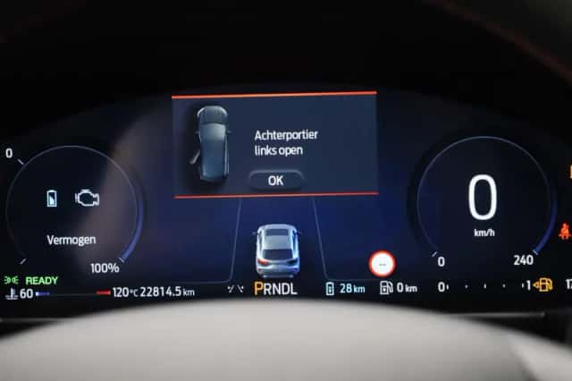 Ford Kuga (2025) thumbnail 8