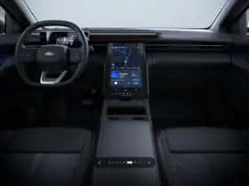 Ford Explorer thumbnail 5
