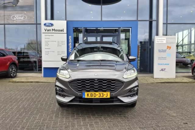 Ford Kuga (2022) thumbnail 2