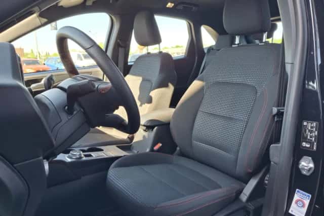Ford Kuga (2022) thumbnail 8