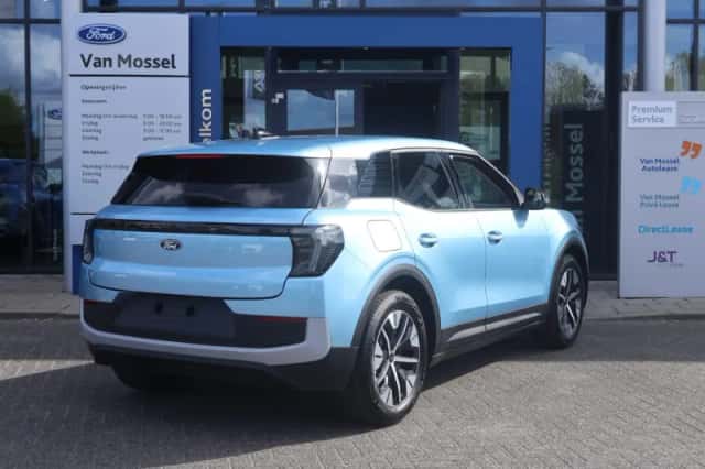 Ford Explorer (2026) thumbnail 5
