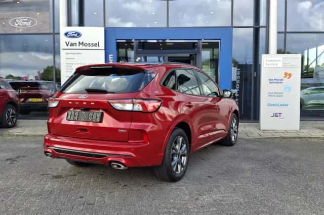 Ford Kuga (2021) thumbnail 5