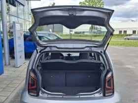 Volkswagen Up! (2019) thumbnail 16