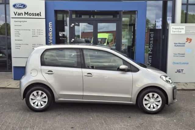 Volkswagen Up! (2019) thumbnail 5