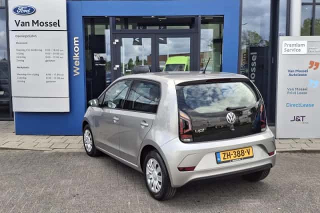 Volkswagen Up! (2019) thumbnail 8