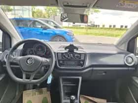 Volkswagen Up! (2019) thumbnail 10