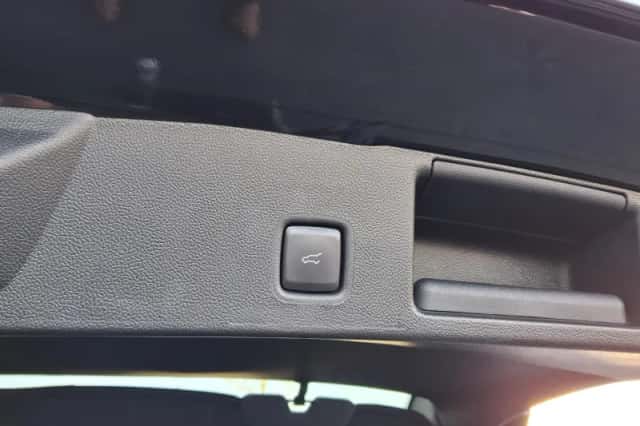 Ford Kuga (2025) thumbnail 8