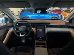 Ford Explorer thumbnail 11
