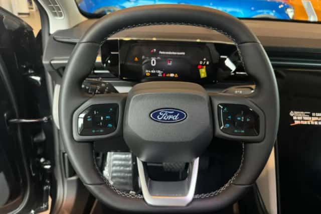 Ford Explorer (2026) thumbnail 12