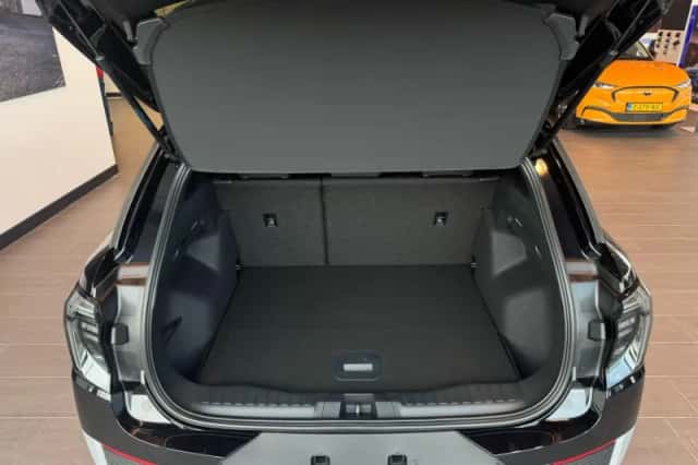 Ford Explorer (2026) thumbnail 7