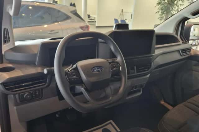 Ford E-Transit Custom (2026) thumbnail 4