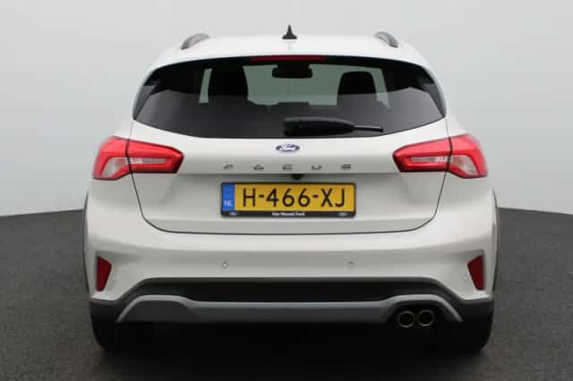 Ford Focus (2020) thumbnail 5