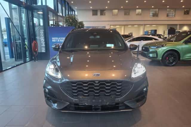 Ford Kuga (2021) thumbnail 2