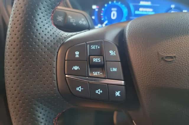Ford Kuga (2021) thumbnail 17
