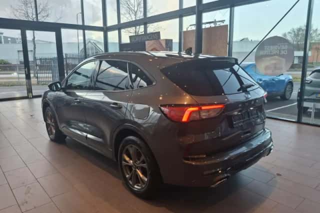 Ford Kuga (2021) thumbnail 4