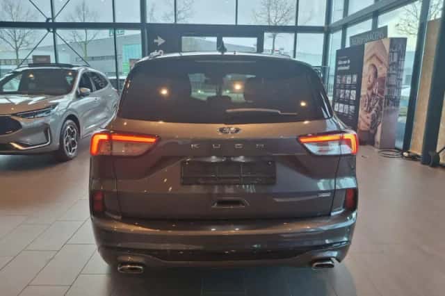 Ford Kuga (2021) thumbnail 5
