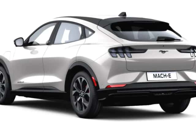 Ford Mustang Mach-E (2026) thumbnail 8