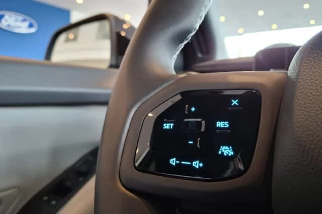 Ford Explorer (2026) thumbnail 11