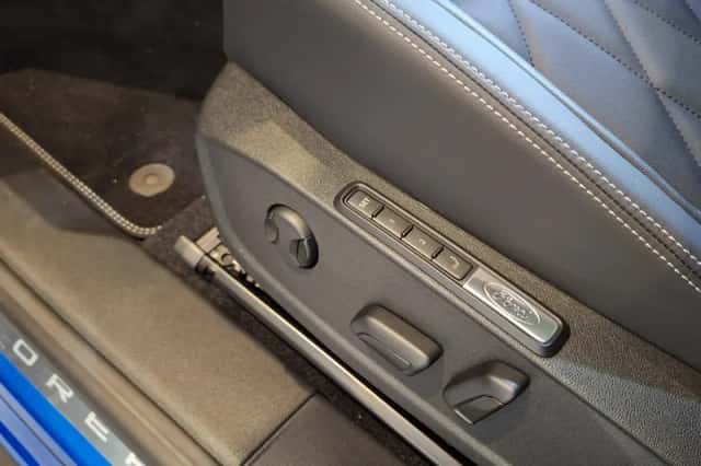 Ford Explorer (2026) thumbnail 8