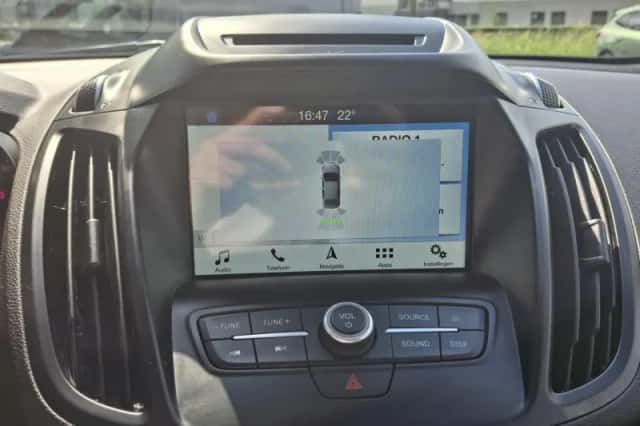Ford Kuga (2018) thumbnail 17