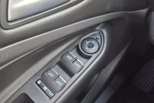 Ford Kuga (2018) thumbnail 20