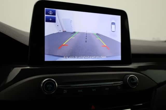 Ford Focus (2022) thumbnail 32