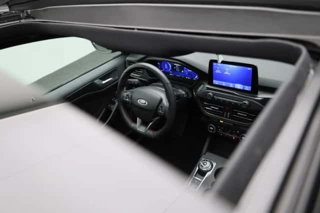 Ford Focus (2022) thumbnail 44