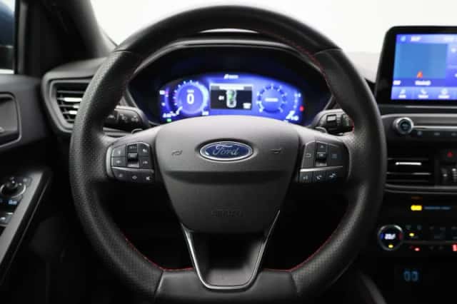 Ford Focus (2022) thumbnail 7